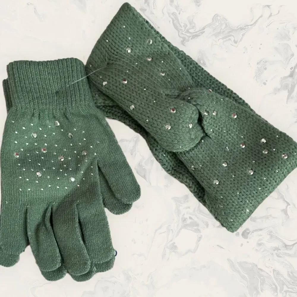 NWT Nordstrom Bp. Green Head Wrap and gloves - One Size Green